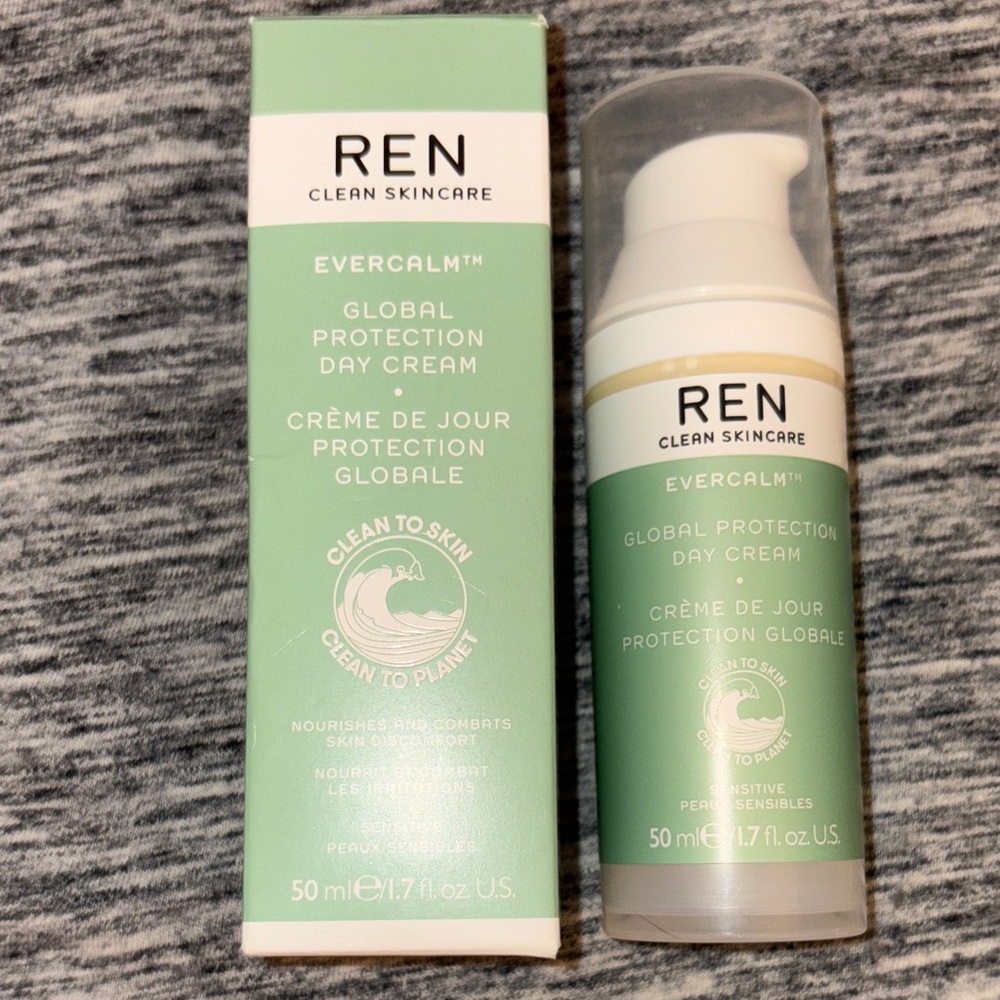 REN Clean Skincare Evercalm Global Protection Day Cream - Green